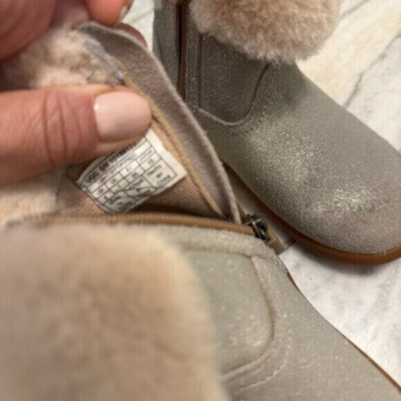 UGG Jorie Metallic girls Toddler size 8 Boots S/N 1018917T - Picture 5 of 7